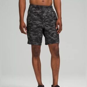 Lululemon Pace Breaker 9”Shorts Mens Med  Camo Lined Stretch Gym Run EUC